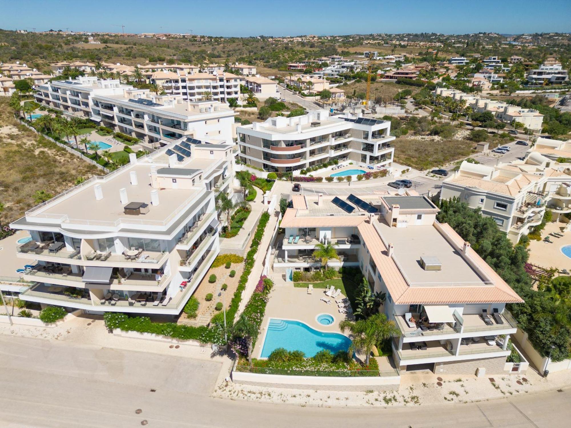 Porto De Mos 72 By Destination Algarve